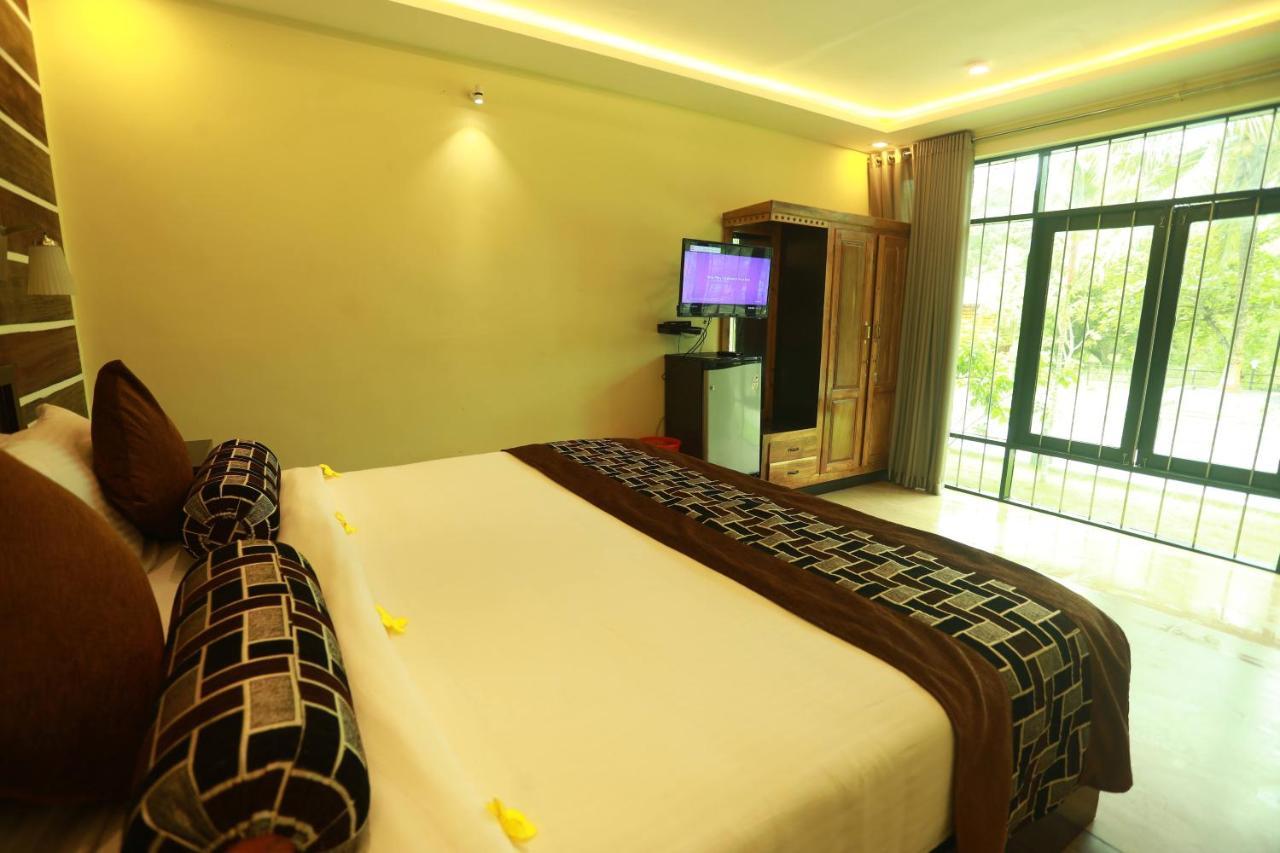 Lara Lake View Resort Thiruvananthapuram Exterior foto